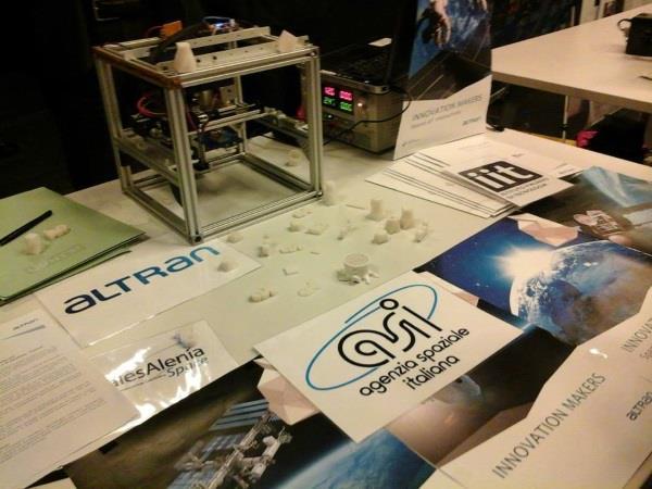 Вокруг света с 3Dtoday: пластиковый двигатель внутреннего сгорания, новый орбитальный 3D-принтер и другие новости недели!
