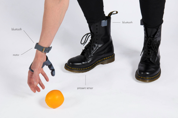 3D-печатный палец британского дизайнера Дани Клоуд