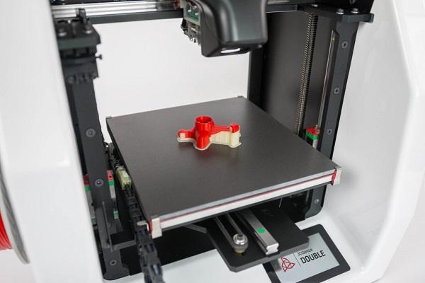 Компания 3DGence выпустила модернизированный 3D-принтер с двойным экструдером