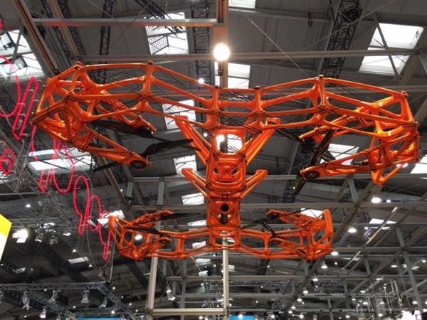 BigRep представляет DUSTER, 2-метровый 3D-печатный дрон