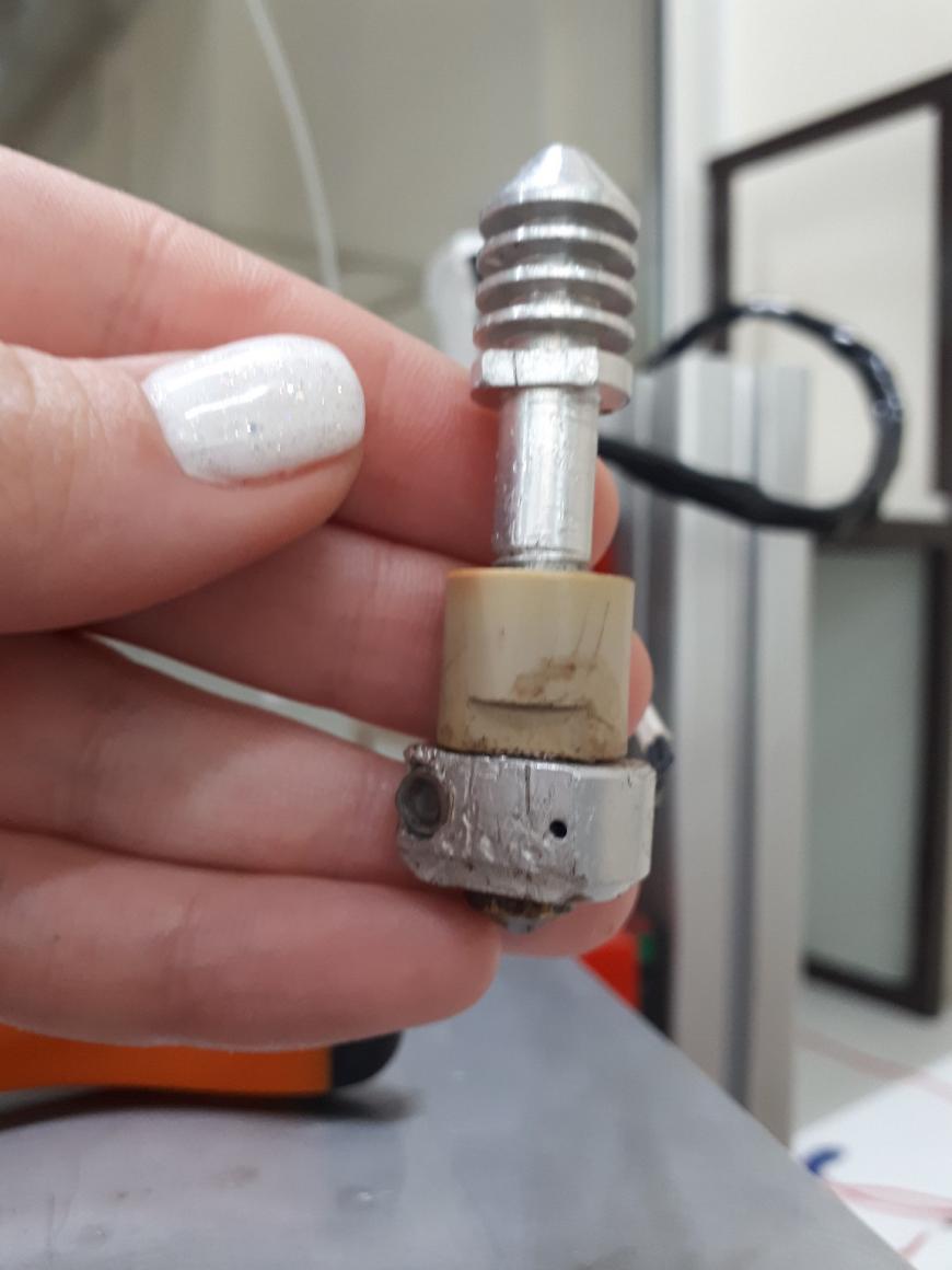 подача пластика в экструдер подача пластика в экструдер