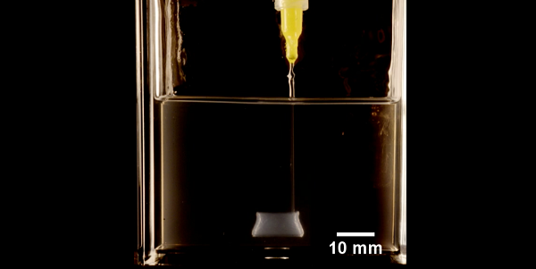 Разработана методика 3D-печати силиконом в микрогелевой среде