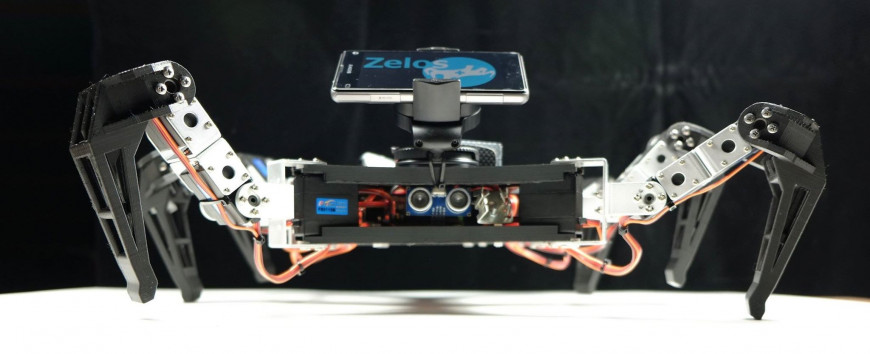 Печать робота на MakerBot Replicator Z18