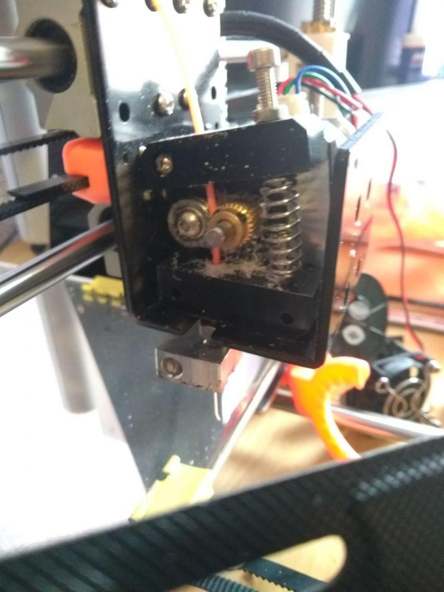 мотор экструдера крошит пластик