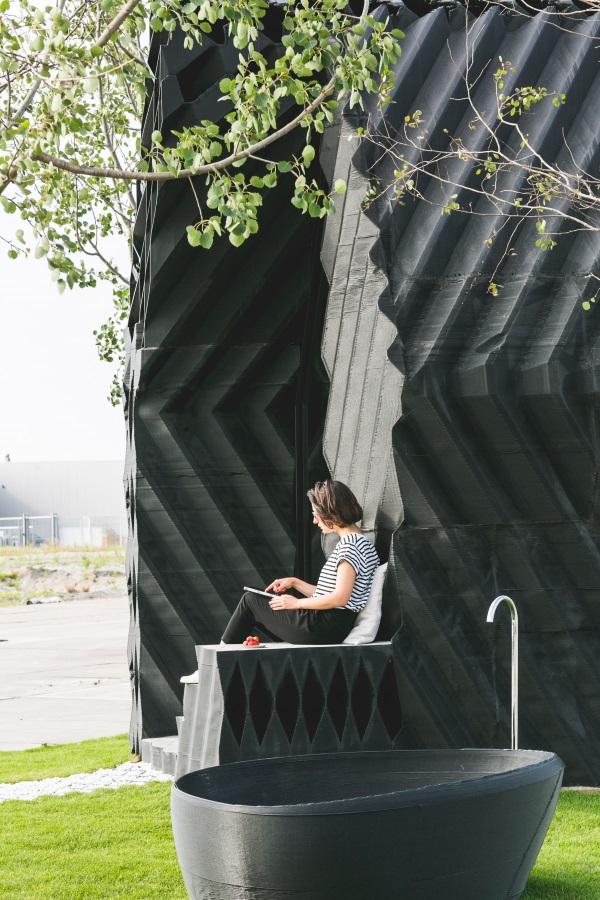 Компания DUS Architects возвела 3D-печатный летний домик