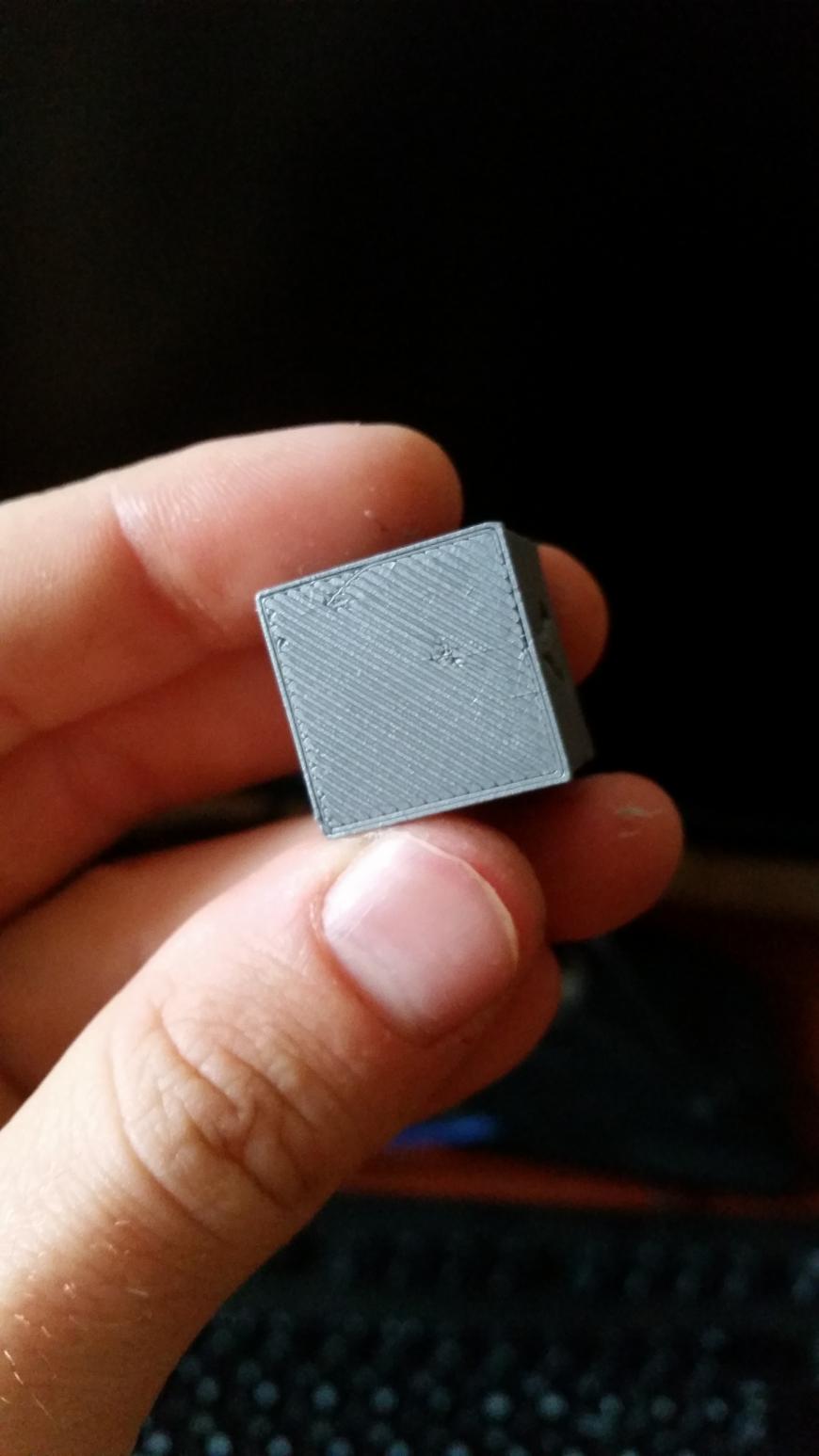 Эксперты, Дайте заключение по результату печати тетового кубика!Плиз )