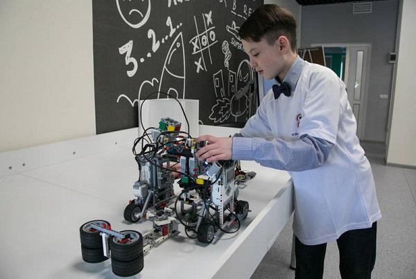 В Южно-Сахалинске открылся детский технопарк «Кванториум»