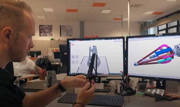 Инженеры KUKA совершенствуют промышленных роботов с помощью 3D-принтеров