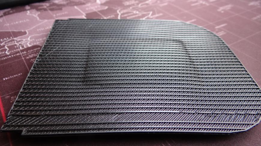 Отрывает подложку от стола при заполнении в 100%