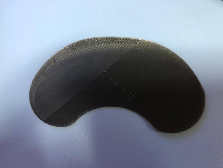 при печати большой площади детали заворачиваются края (PLA)