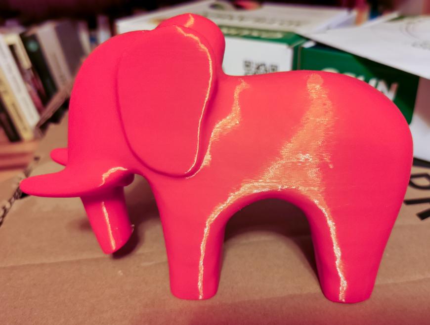 Попробовал напечатать слоника с поддержкой по сканированной модели деревянной игрушки.