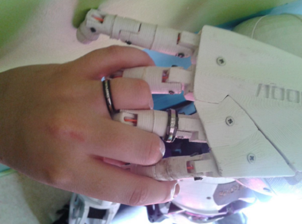Француженка собралась замуж за 3D-печатного робота