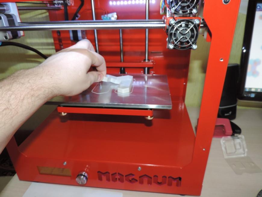 Печать из коробки 3Д принтер Magnum
