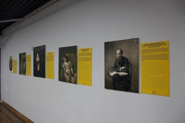 В Воронеже открылась выставка 3D-печатных картин «Трогательная история»