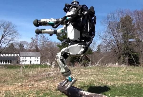 Человекоподобный робот от Boston Dynamics научился бегать на 3D-печатных ногах