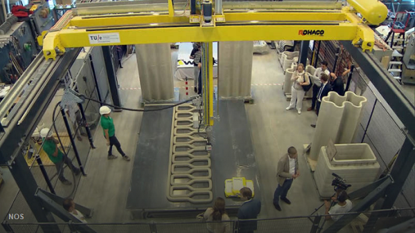 Голландские велосипедисты смогут прокатиться по 3D-печатному мосту