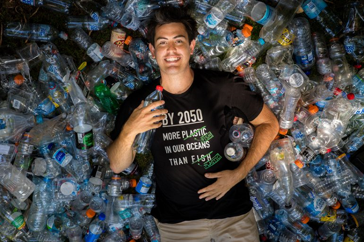 Австралийский предприниматель, избавит океаны от пластиковых отходов