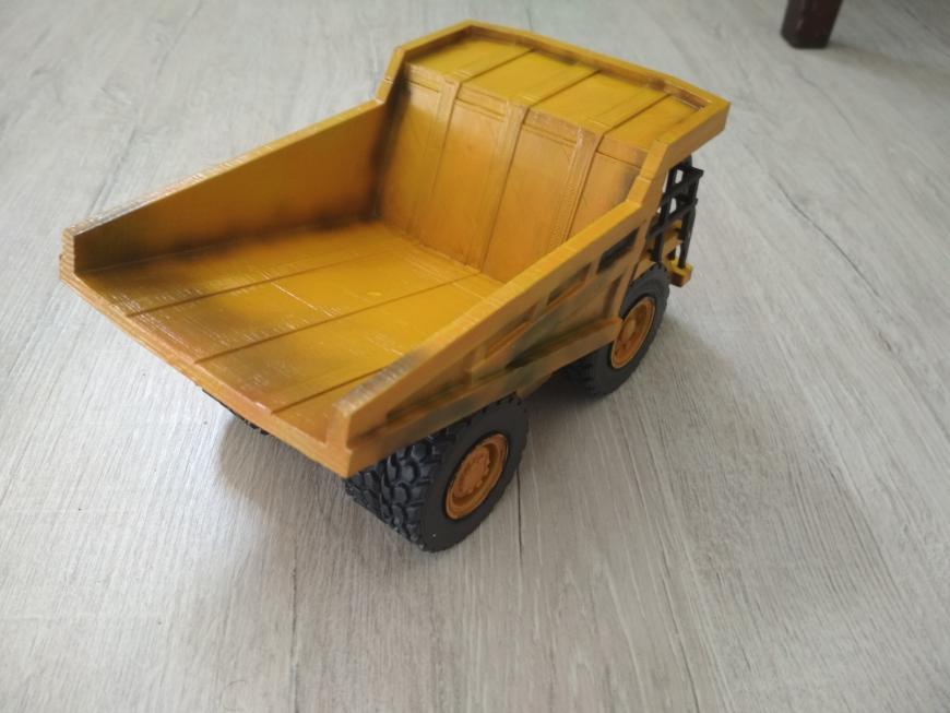 Самосвал Caterpillar 777f