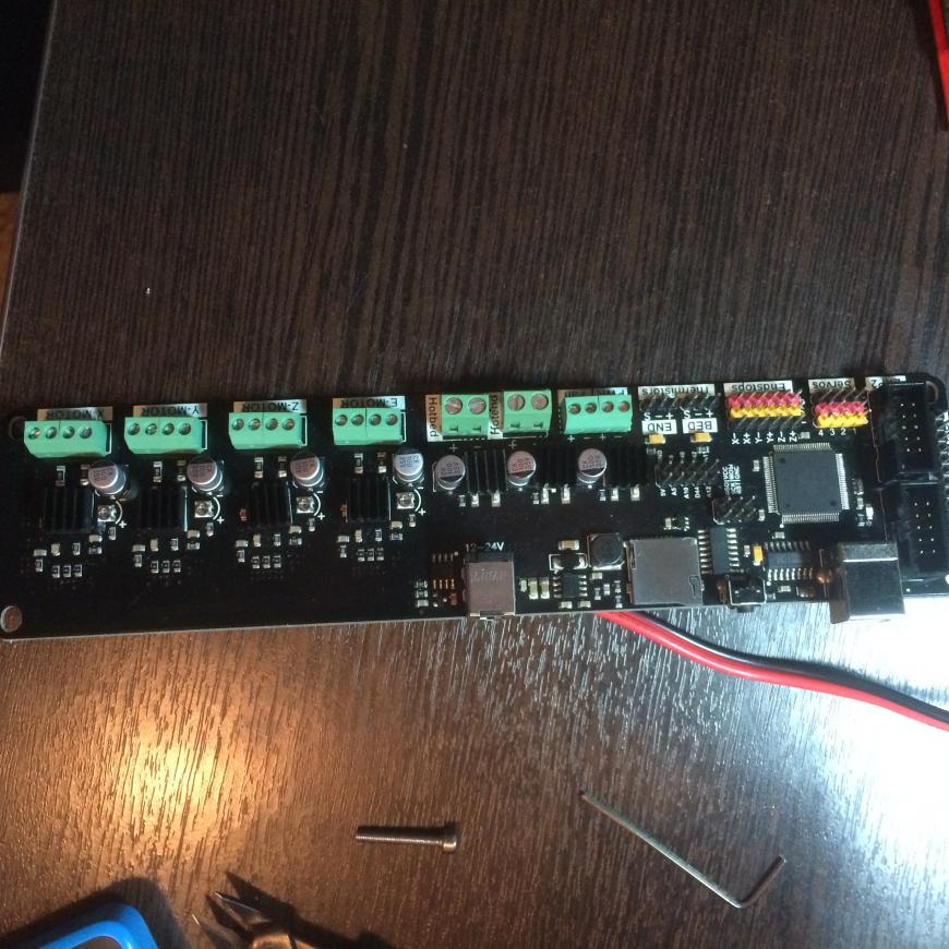 какую плату мне выбрать вроде melzi  для нее же sanguino, но процессор у меня atmega 2560, значит выбирать arduino/genuino?