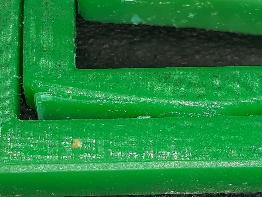 Как полимер печатал в воздух. Кулон. zABS Green от UNIZ. UNIZ PLUS