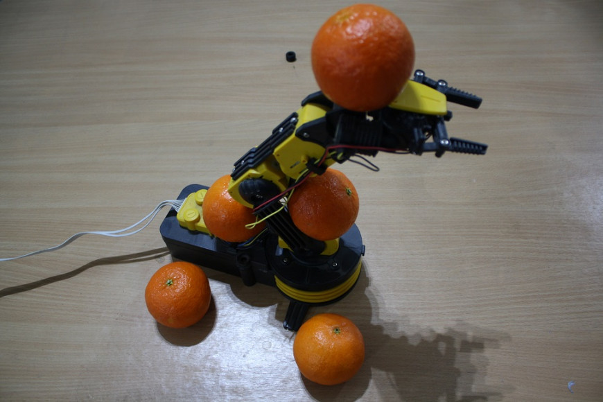 Versus Verbatim vs U3Print, роборука vs мандарины