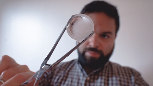 Теплые снимки через ледяной объектив, или Новый проект Матье Штерна