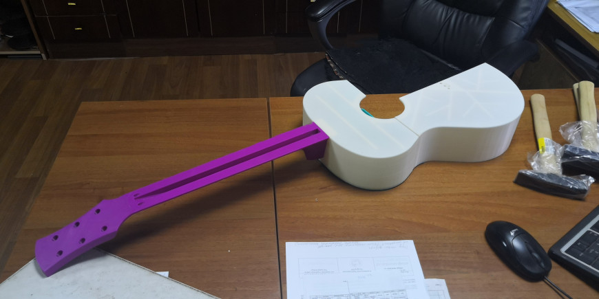 Акустическая 6-ти струнная гитара
