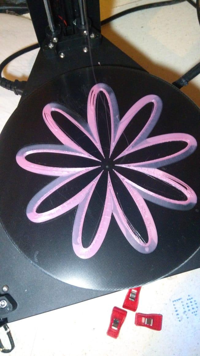 После автокалибровки FLSUN QQ S первый слой неровный