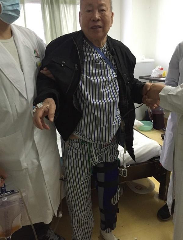 Китайские хирурги впервые вживили 3D-печатный танталовый эндопротез