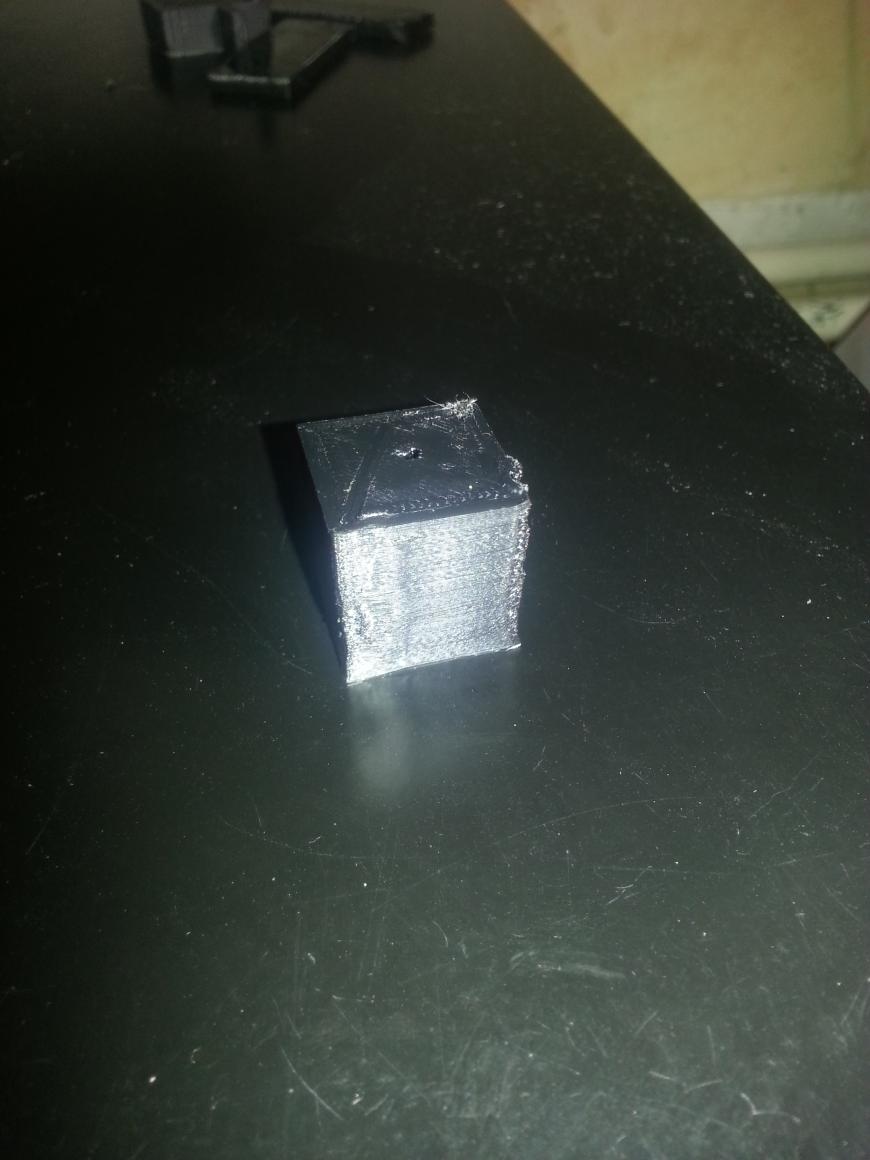 Кривые углы, дыра при печати.