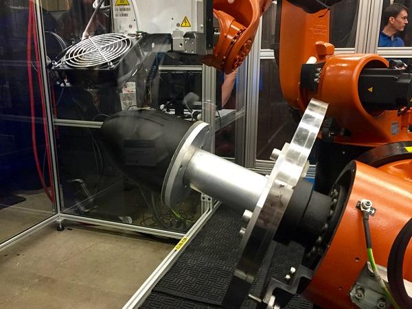 Stratasys разрабатывает промышленные 3D-принтеры на основе роботов-манипуляторов