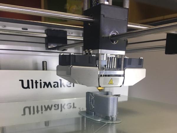 Ремонт крючка для сумок в автомобиле