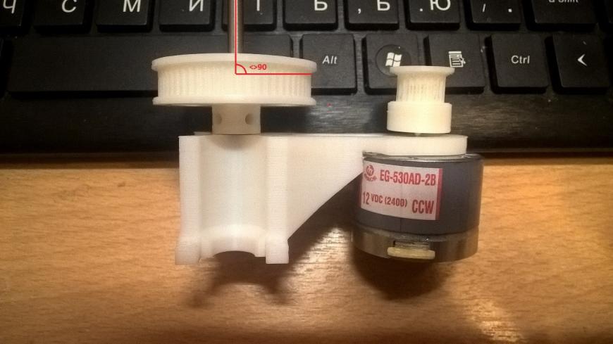 Дефект модели - не перпендикулярность осевых отверстий и основной плоскости детали. Дефект модели - не перпендикулярность осевых отверстий и основной плоскости детали.