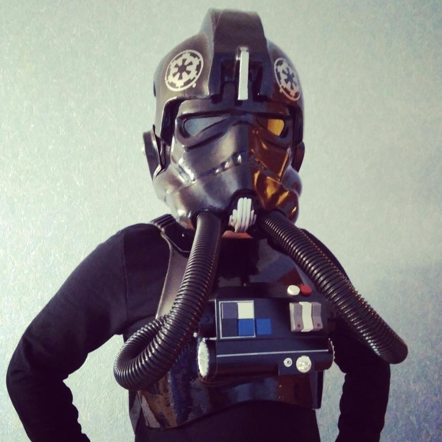 Cборка брони пилота (Tie Pilot) из фильма Звездные Войны.