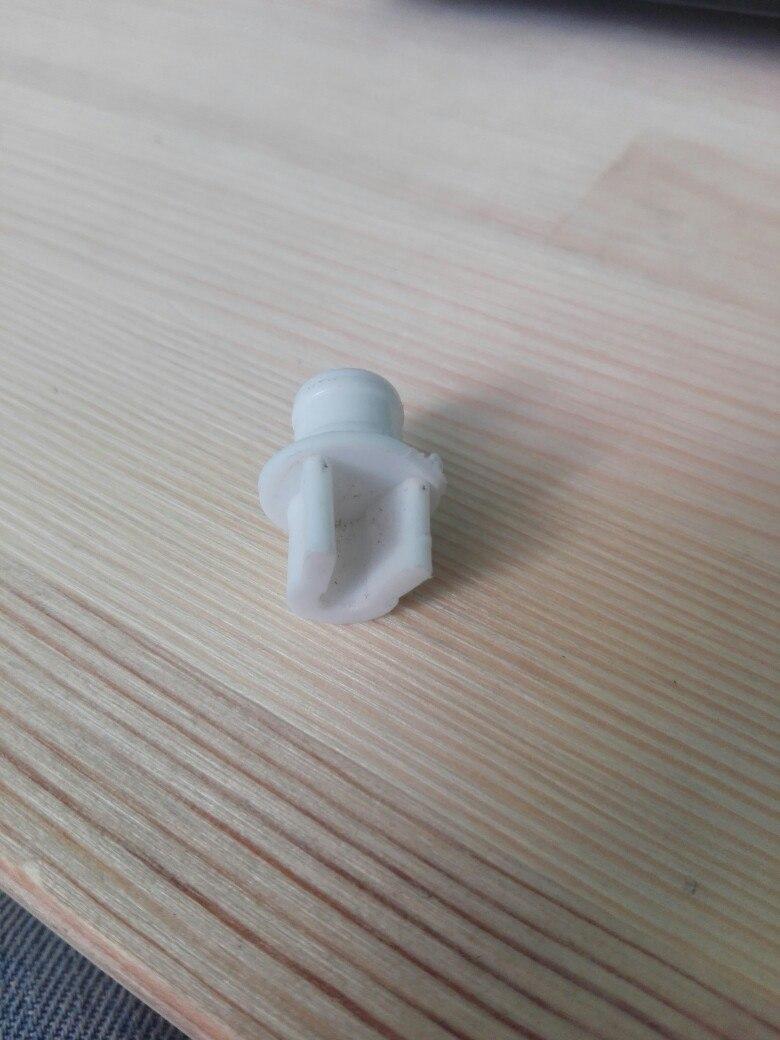 Держатели сушилки тарелок на кухне