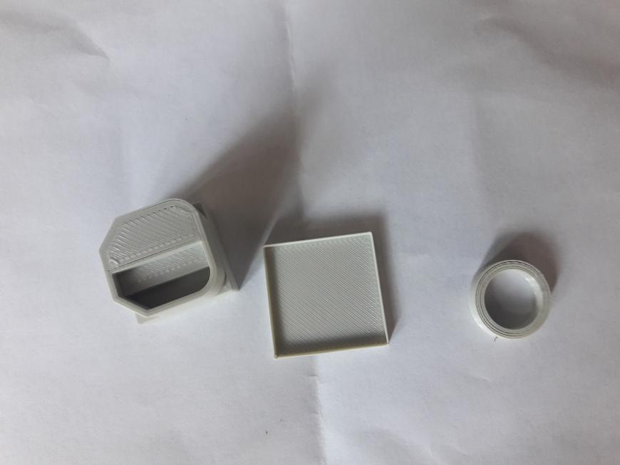 Странное расслоение по вертикали