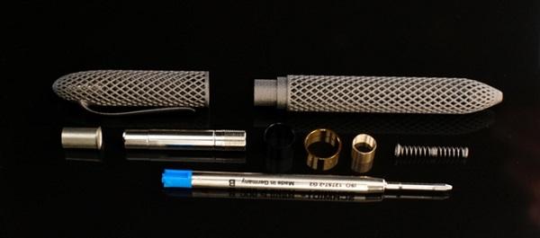 Вокруг света с 3Dtoday: 3D-печатная титановая ручка, первая орбитальная фабрика и нетерпимость правосудия к любителям 3D-печатного оружия