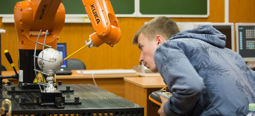 KUKA развивает сотрудничество с национальным движением WorldSkills Россия
