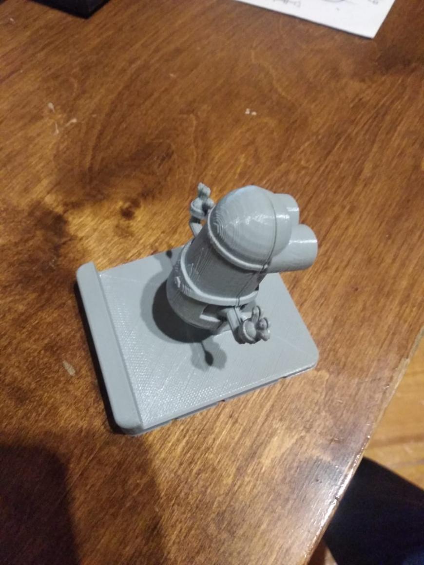 Изменил модель: 'Миньон - подставка под телефоне