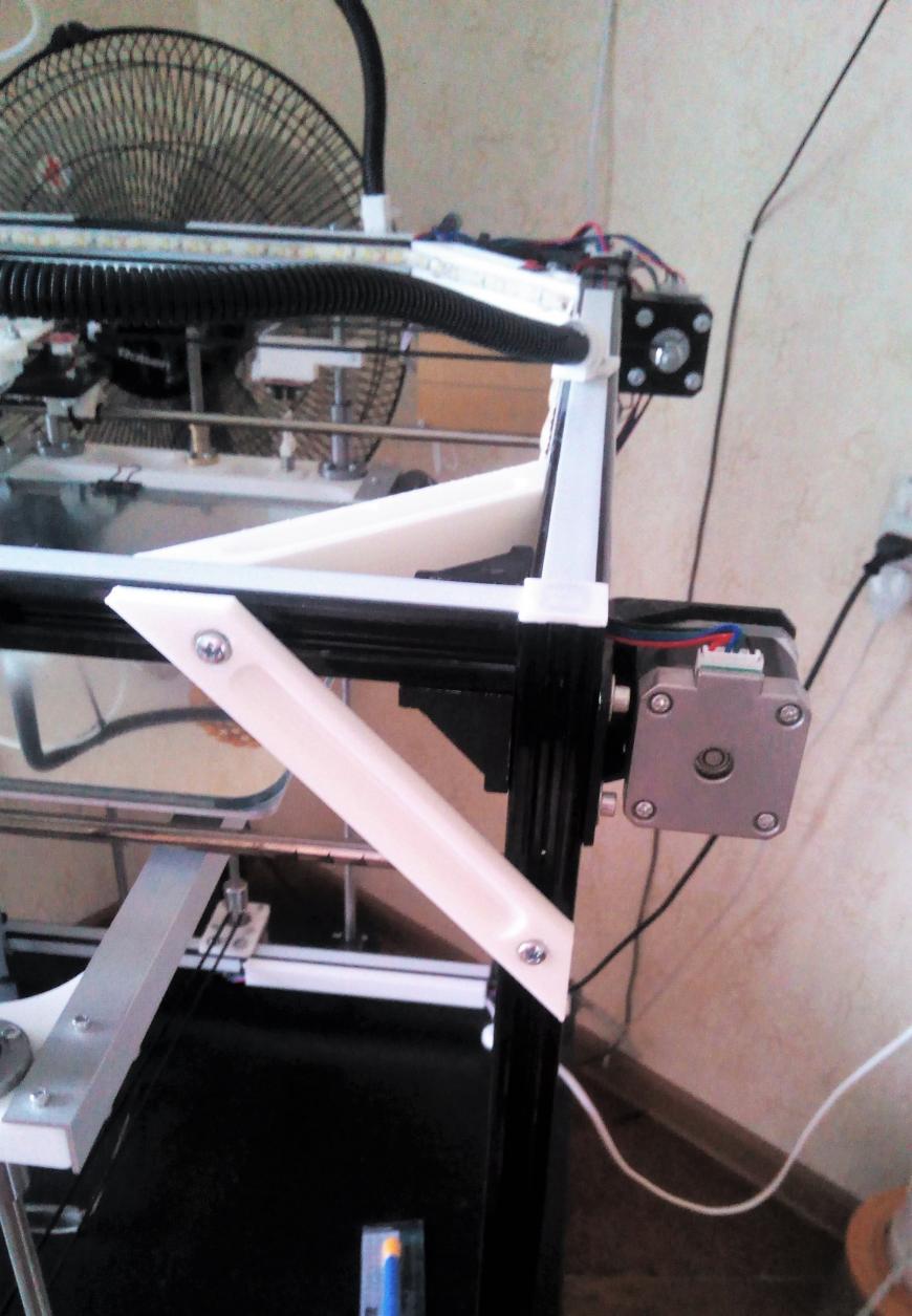 FLSUN Cube после года эксплуатации . FLSUN Cube после года эксплуатации .