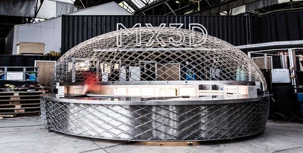 В Майами открывается кафе со стальной конструкцией, напечатанной на 3D-принтере MX3D