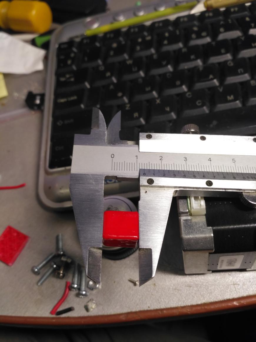 Размеры расползаются как тараканы.