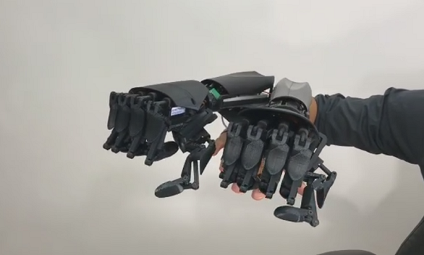 Шива по-итальянски: удвойте количество рук с помощью 3D-печатного бионического аугмента