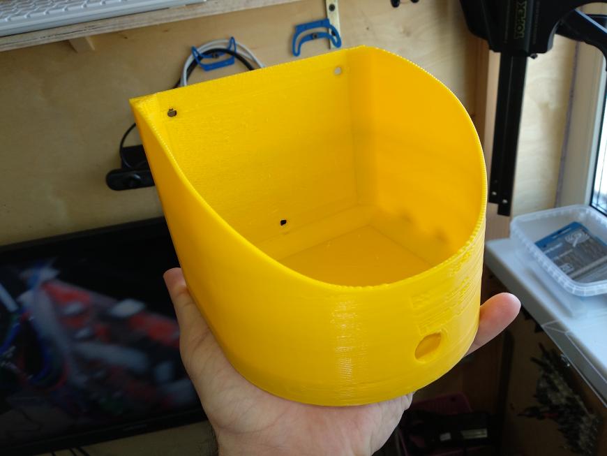 Крепление огнетушителя 2л