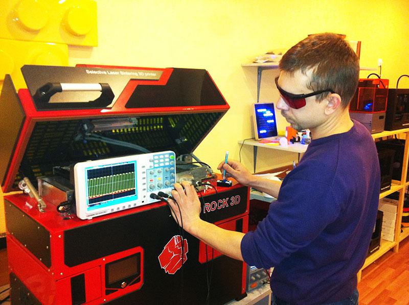 Первый российский 3D-принтер, работающий по технологии SLS