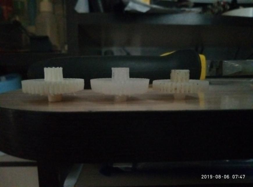 Разъезжается деталь.