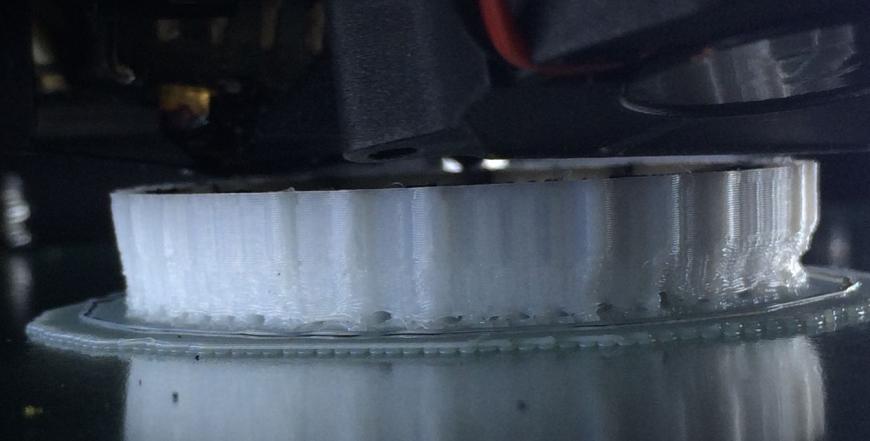 Нарушение геометрии в нижней части модели