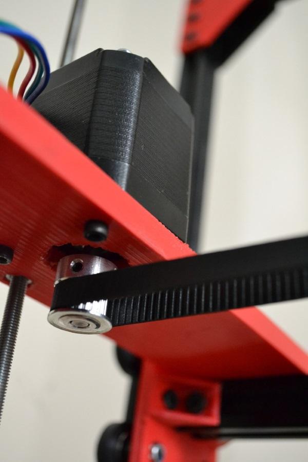 Один из шаговых двигателей 3D-принтера Cobblebot