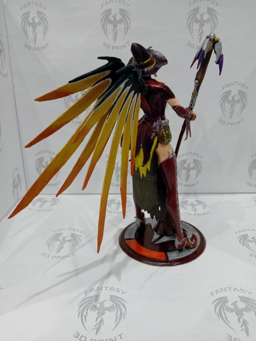 Мерси в образе ведьмочки из игры Overwatch