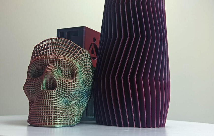 Как производят трёхцветную нить?